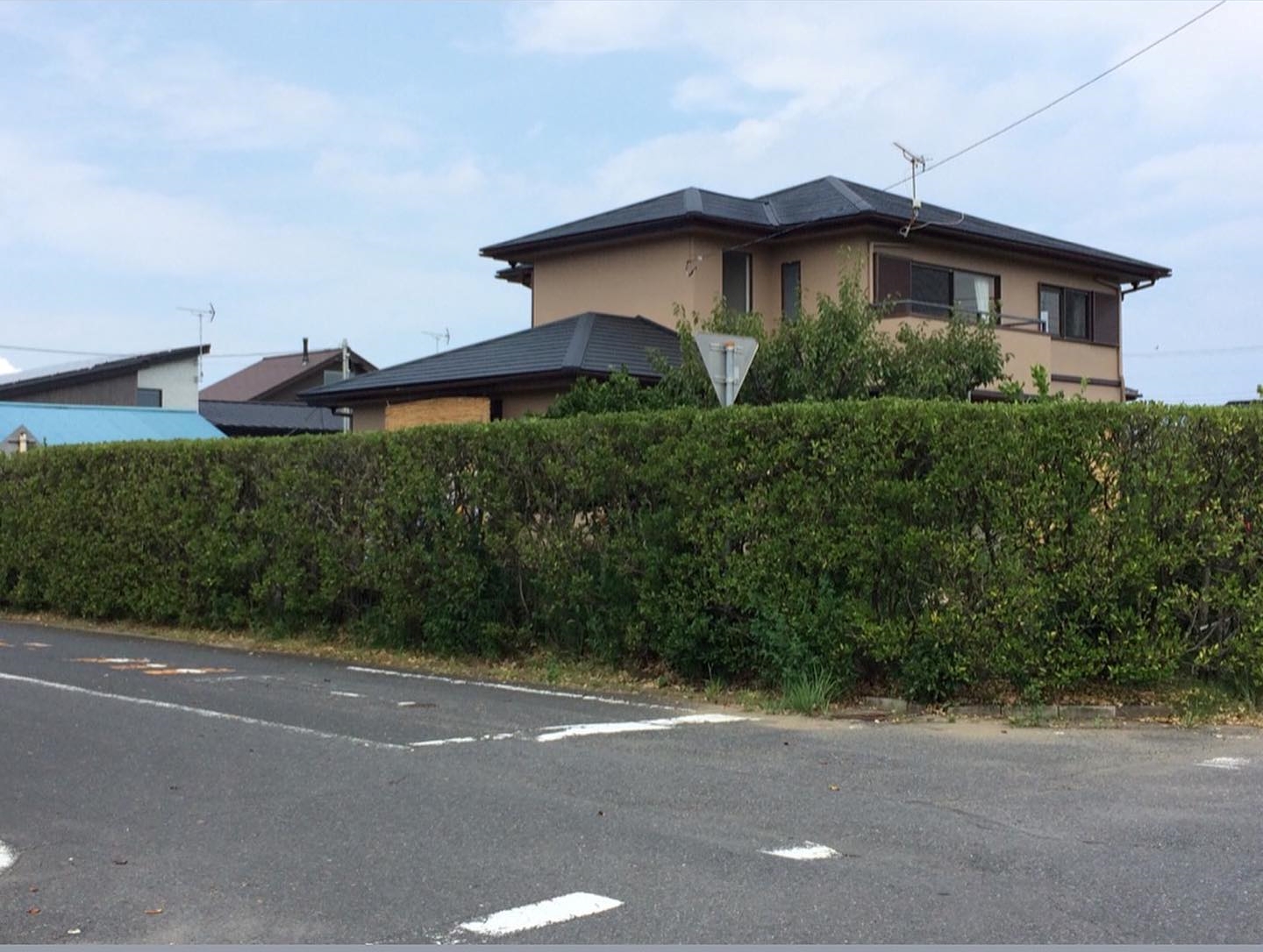 屋根カバー工法工事及び外壁塗装工事